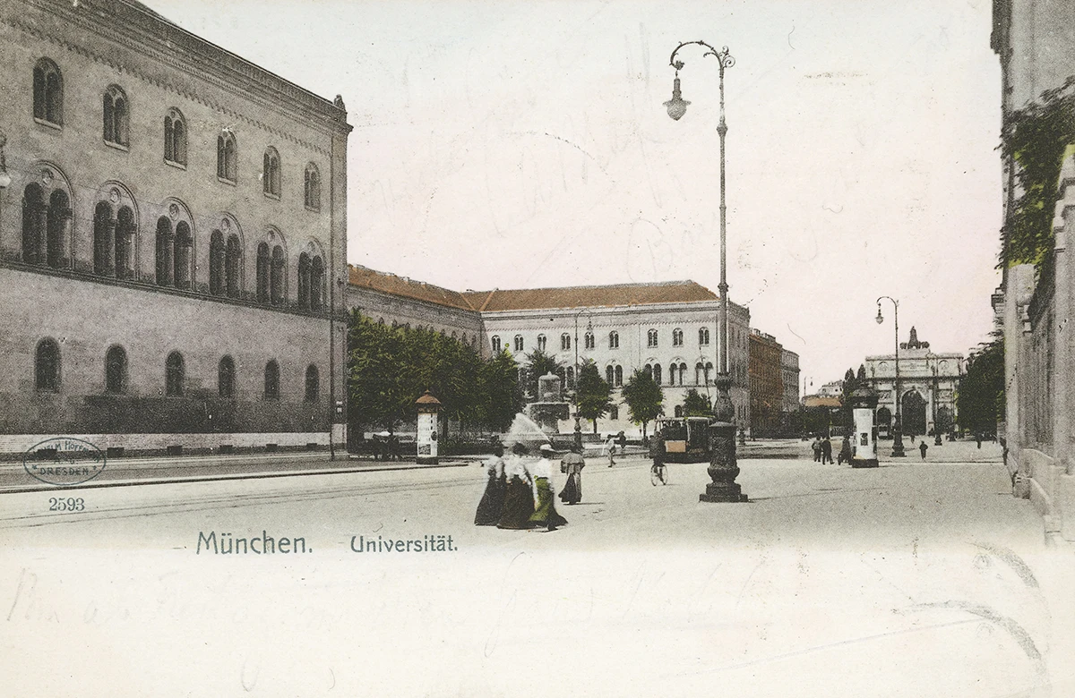 Altes Foto der Ludwig-Maximilians-Universität, Blick auf den Geschwister-Scholl-Platz und die Leopoldstraße. | picture-alliance / akg-images