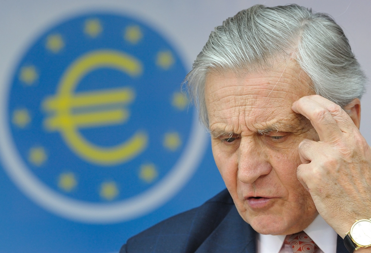 Jean-Claude Trichet, President of the European Central Bank, at a Press Conference in Frankfurt am Main on February 4, 2010. Jean-Claude Trichet, President of the European Central Bank, at a Press Conference in Frankfurt am Main. In the background the euro sign. picture alliance / dpa | Uwe Anspach