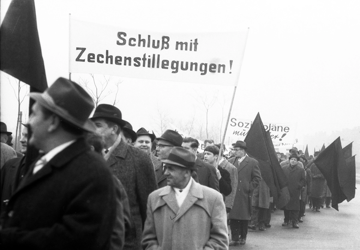 Demonstration against mine closures © picture alliance / Klaus Rose